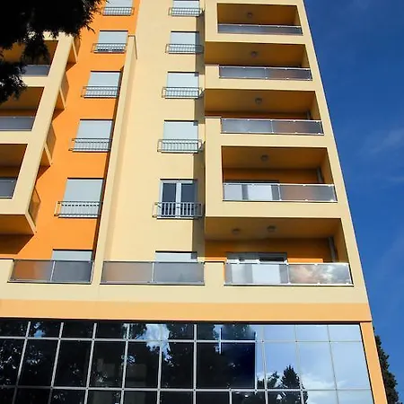 Апартаменты Athos