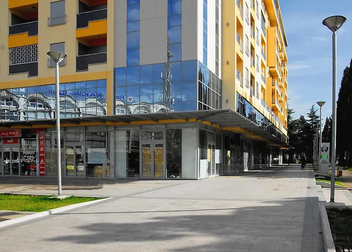 公寓 Athos 波德戈里察